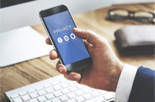 Wiperts.com – Privacy Protection at Your Fingertips A smartphone screen displays Wiperts.com's privacy protection tools.